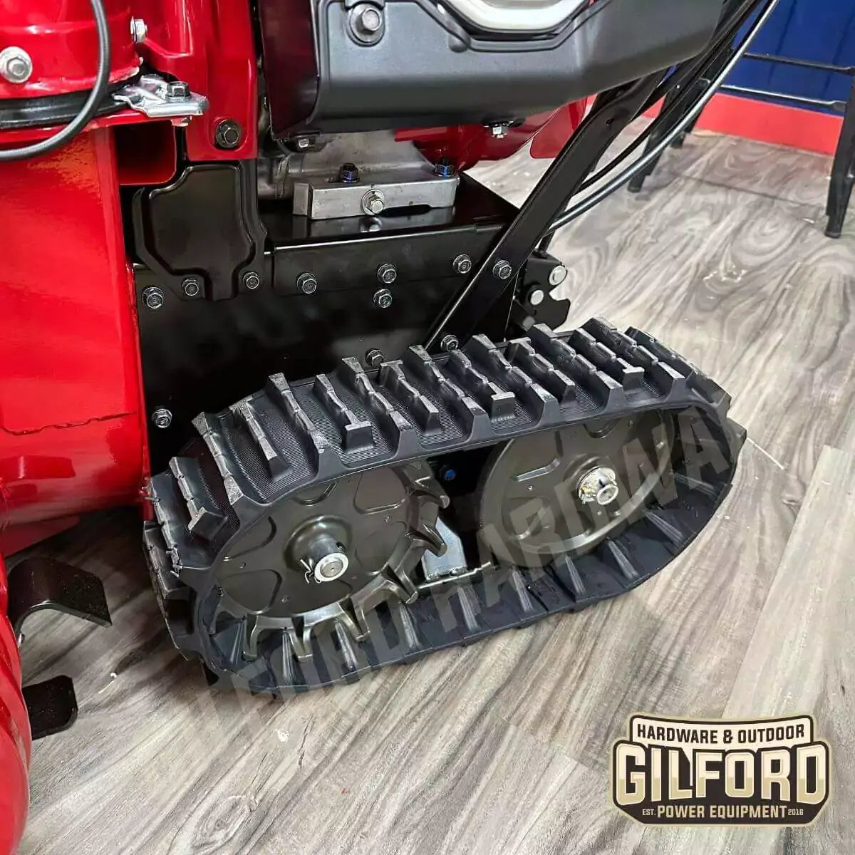 Honda HSS1332ATD Track Drive Snow Blower | Gilford Hardware